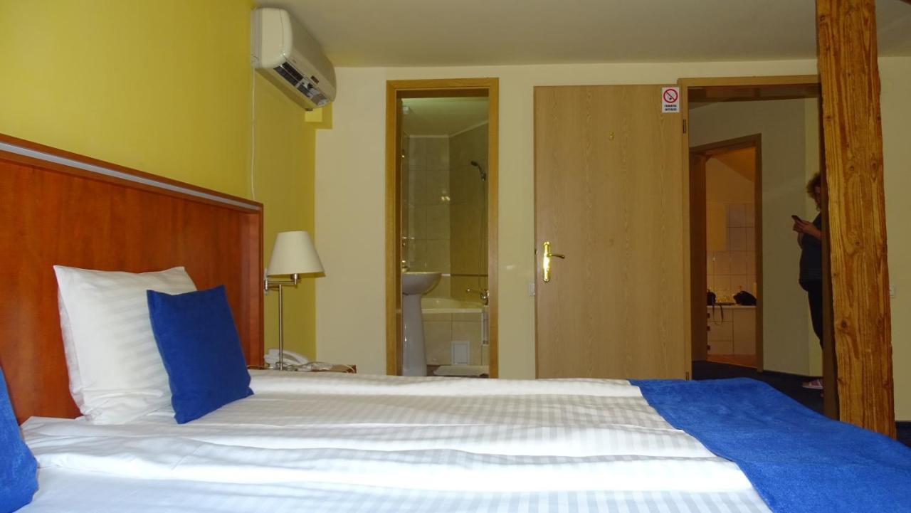 Casa Elysee Hotel Deva Exterior photo