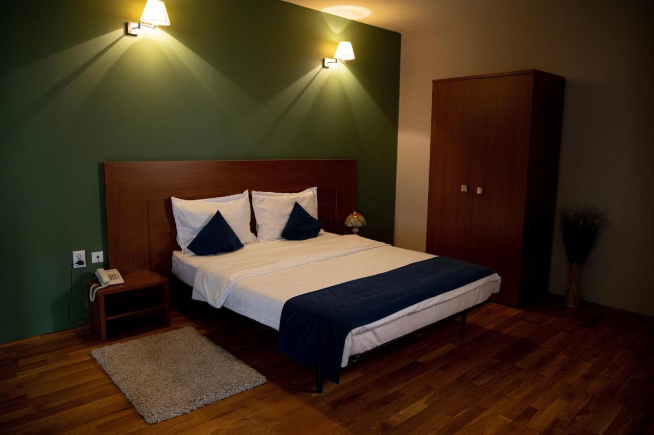 Casa Elysee Hotel Deva Exterior photo